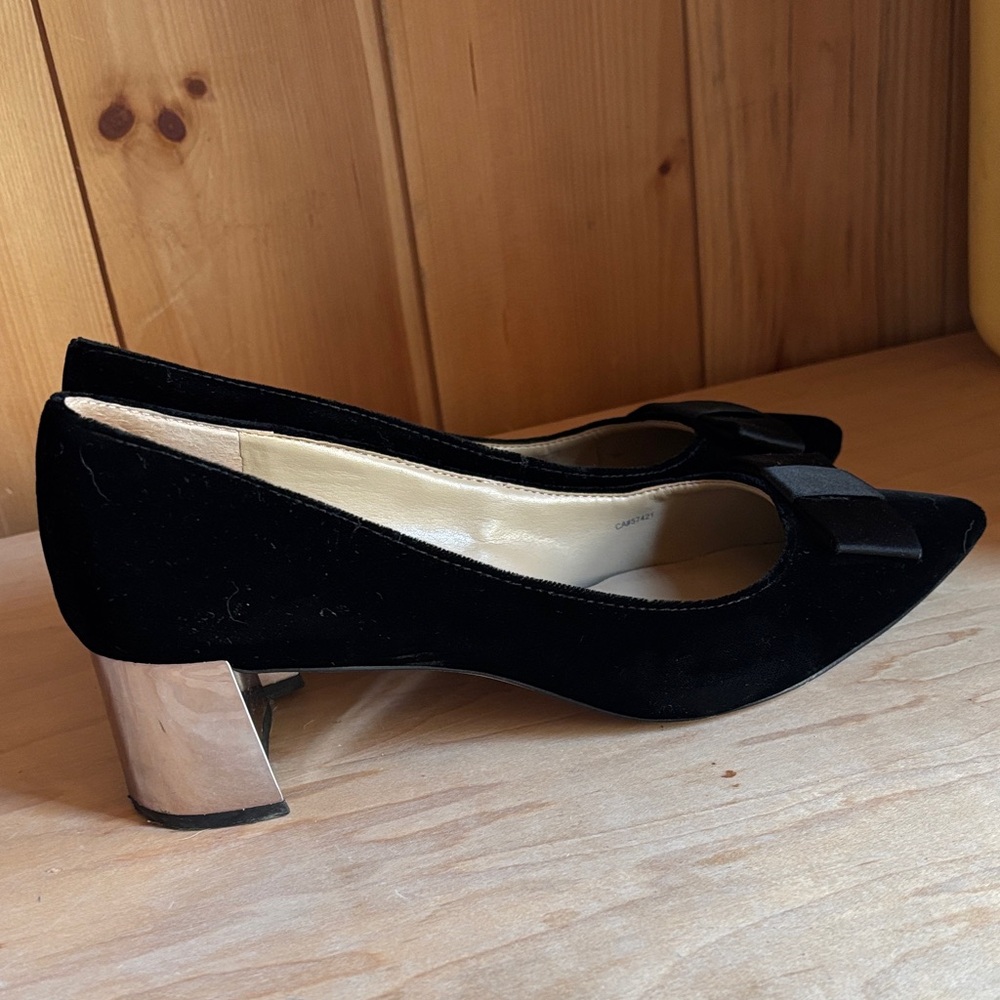Chic Black Velvet Heels with Bow Metallic Block Heel